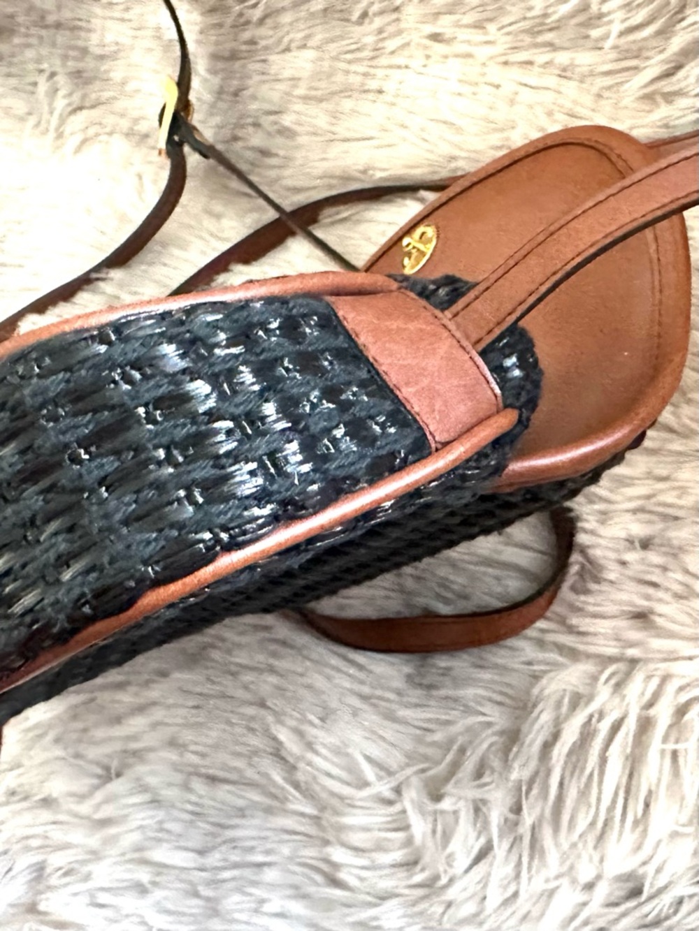 Amanda Smith Crossbody Bag in Black and Brown Woven Vegan Leather - Picture 9 of 12